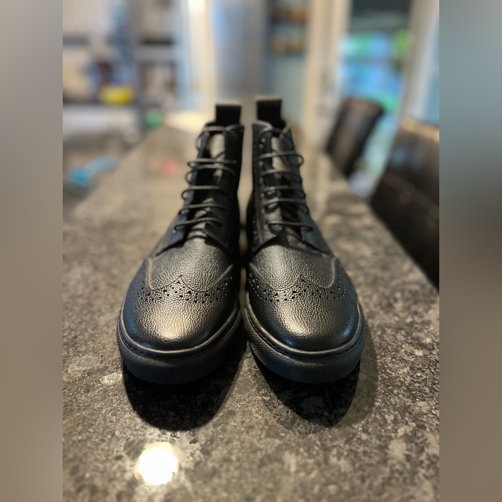 Uri Minkoff Black Leather Men's Lace Up Boots‎ Size 9M NWOT - Picture 2 of 9